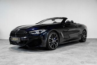 BMW Rad 8 Cabrio 840i A/T (Odpočet DPH)