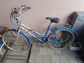 Použiteľný starší bicykel