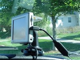GARMIN NUVI 300 GPS TIR navigácia s mapou pre rok 2025.