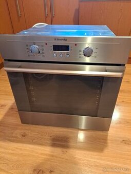 Electrolux vstavaná rúra