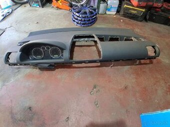 Palubovka sharan Alhambra