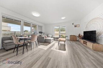 Trojizbový byt s rozľahlou dispozíciou vo Veľkých Uľanoch na - 1