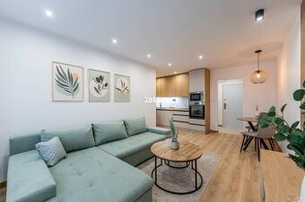 Tokajícka: Krásny 2 izb.  byt 42 m2 + loggia. Zariadený. KR