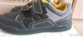 Chlapčenské topanky Geox,  veľkosť  34