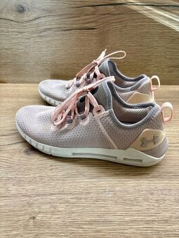 Damske tenisky Under Armour - 39 EU