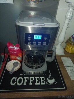 Kávovar na filtrovanu kavu