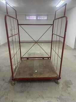 Na predaj vozíky a pracovný stôl