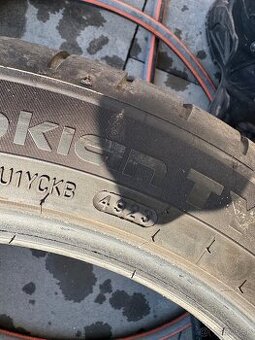 letné pneu 2x nokian 2x vredestein