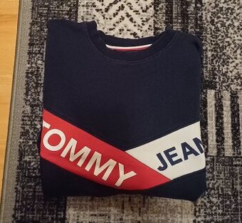 Tommy jeans tmavomodrá