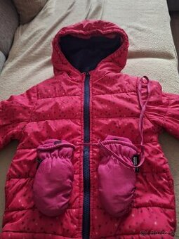 Zimná bundička s kapucňou a rukavicami č.92