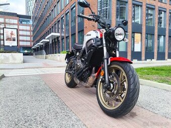 Yamaha XSR700 (2021) – Džentlmen navonok, psychopat pod pril