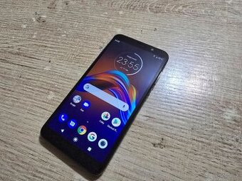 Zakladna Motorola E6 Play plnefunkcna s nabijacim kablom bra