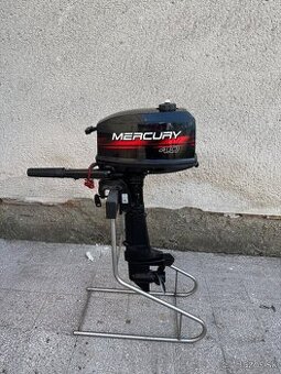 TOP STAV: Lodný motor MERCURY 4 HP (2-takt) – stav nového