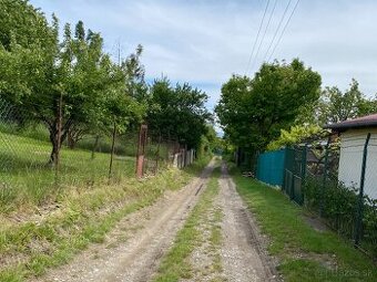 Pozemok Nad Kalváriou – štartujte leto vo vlastnej záhrade