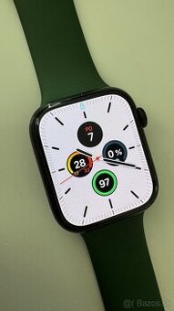 Apple Watch 7 45mm - 99% batéria