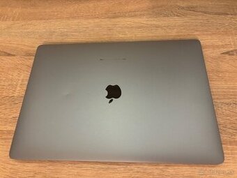 Apple MacBook Pro 16"