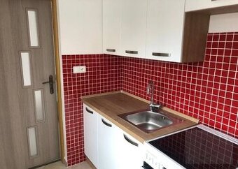 Na prenájom 2-izbový byt v centre Nového Mesta nad Váhom