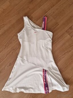 Šaty na tenis NIKE