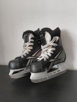 Detské hokejové korčule Reebok veľkosť 27
