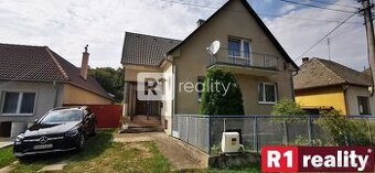 Rodinný dom s veľkým pozemkom 1779 m2 / Vaďovce pri Starej T