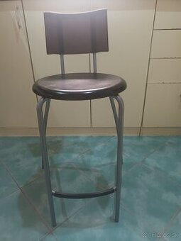 Barová stolička