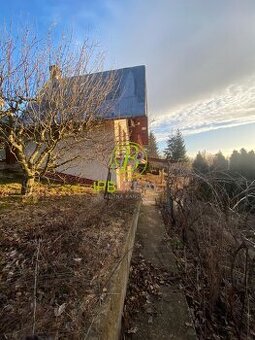 Pozemok s murovanou chatou v Rači - 1