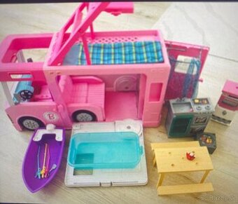 Barbie caravan