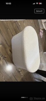 Taburetka s uloznym priestorom