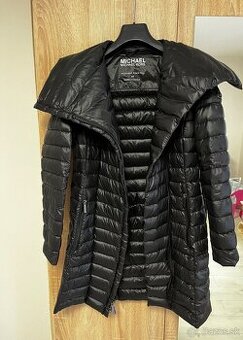 Krásna lahucka prechodná damska bunda Michael Kors