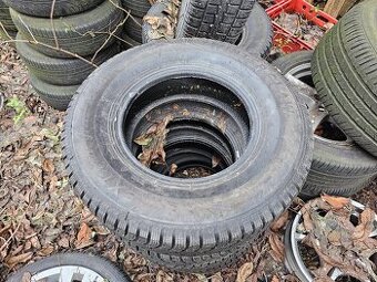 245 75 R16 zima Hroty