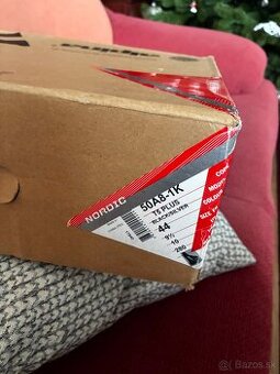 Predám 5x použitú bežeckú výstroj, bez palíc.