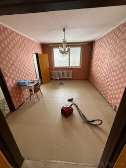 Predaj 4 izbového priestranného bytu - Prakovce