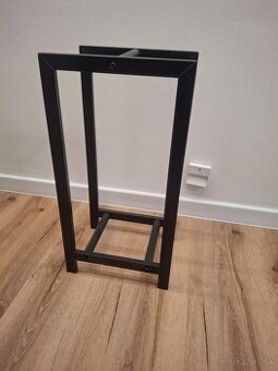 Stojan na drevo nový, kovový