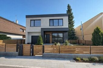 INVESTÍCIA 5 IZBOVÝ RODINNY DOM MRAVENISKO