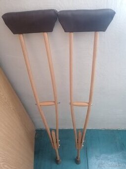 Drevené barle podperne 128