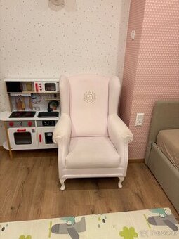 Značkové kreslo Caramella baby pink