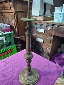 Predám starožitný svietnik