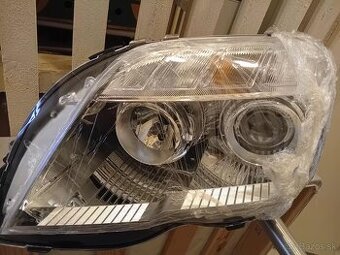 Predny svetlomet H7