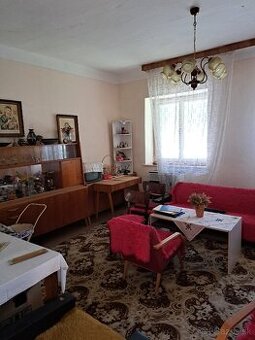 Predám starý retro nábytok, kuchynskú linku a obyvacku