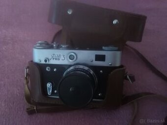 Fotoaparáty a blesky