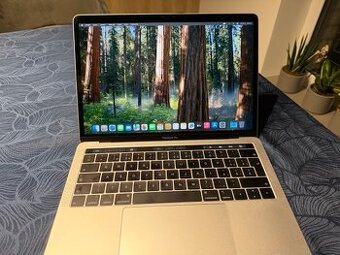 MacBook Pro 13" (Touch Bar, Intel i5, 8GB RAM) - Zachovalý 
