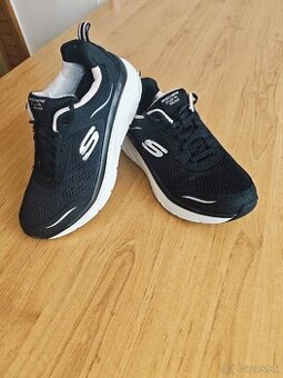 Skechers D'lux Walker č.38