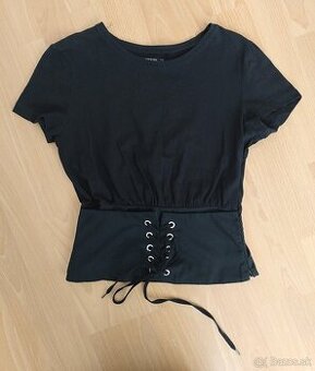 Dámske čierne tričko s korzetovým prvkom (Reserved)