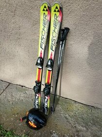 Detské lyže, lyžiarske palice a prilba