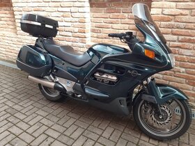 Motocykel Honda ST 1100 Pan European