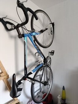 Cestný bicykel VERTEC