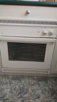 Predám elektrickú rúru Mora používanú, zachovalú