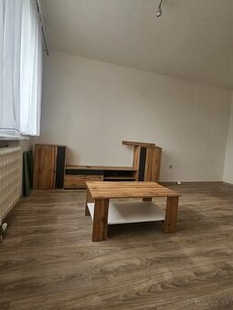 1 izbový byt na sídlisku Ľadoveň.