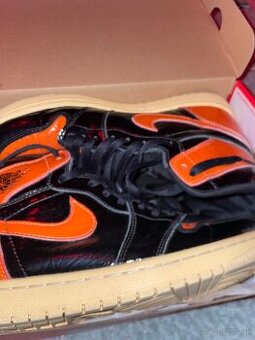 Jordan 1 retro high backboard