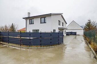 ASSENZIO - PREDAJ - NOVOSTAVBA V ŠTÁDIU HOLODOM V PLAVECKOM 